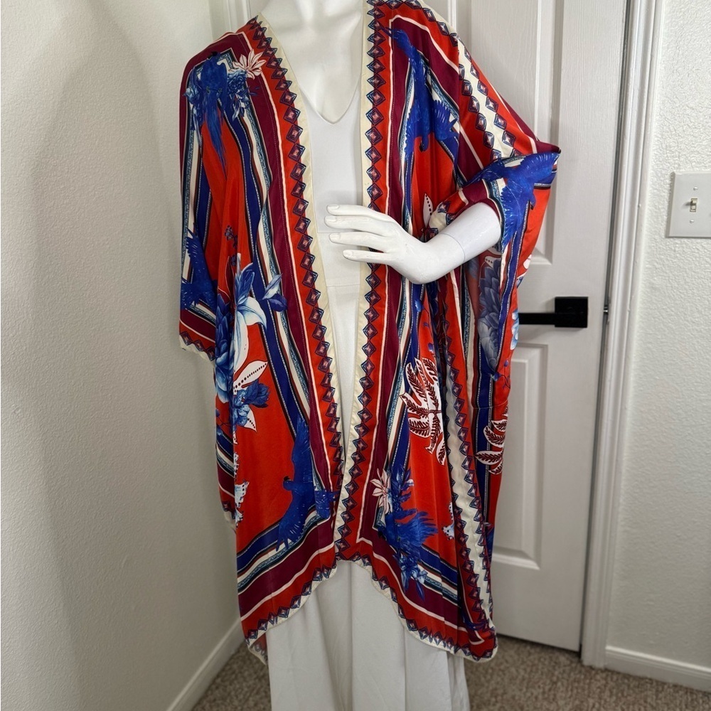 Farm Rio Macaw Red and Blue Geometric  duster  with Flowing Sleeves. - Picture 5 of 14